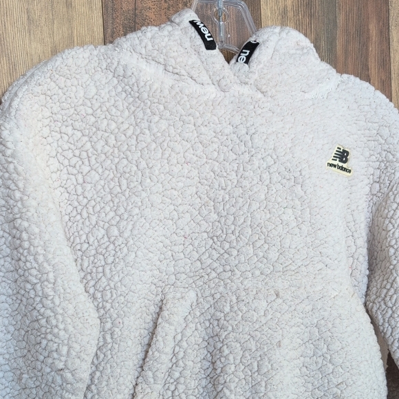 New Balance Kids' Cream Crop Sherpa Hoodie M M380 - Picture 2 of 7